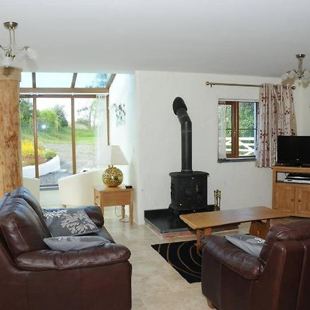 Ty-Hapus Cottage Jordanston ภายนอก รูปภาพ