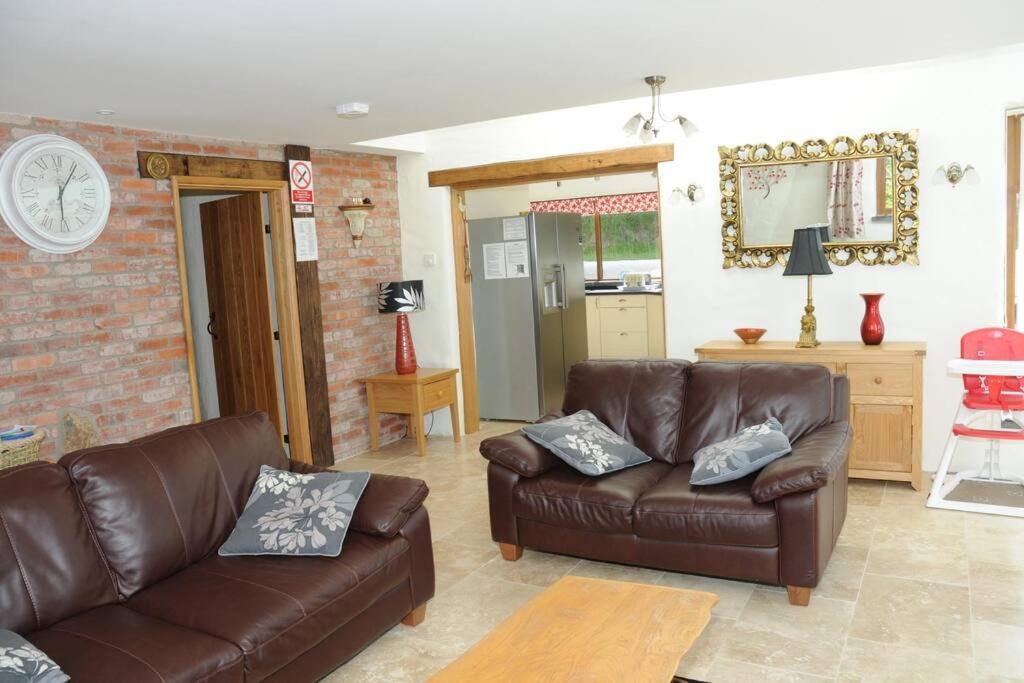 Ty-Hapus Cottage Jordanston ภายนอก รูปภาพ