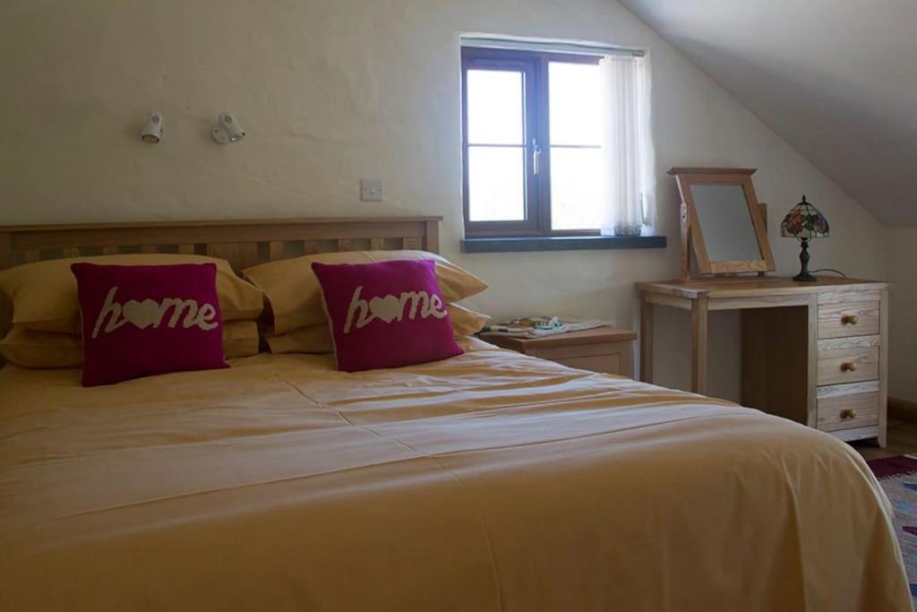 Ty-Hapus Cottage Jordanston ภายนอก รูปภาพ